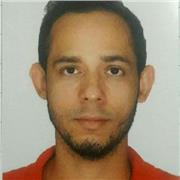 Profesor de español que imparte aulas virtuales para extranjeros